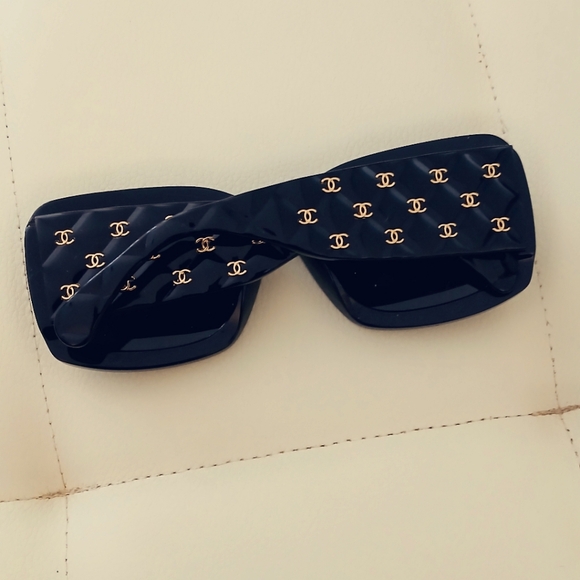 CHANEL Black and Gold  Sunglasses - Picture 1 of 7